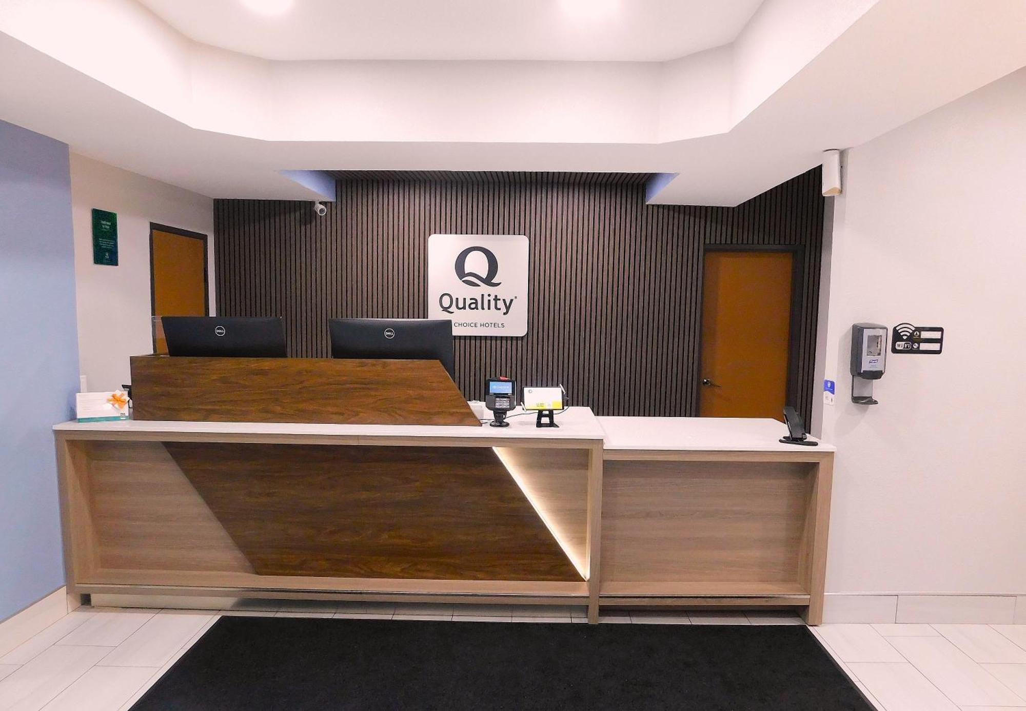 Quality Inn Pontiac Il Екстер'єр фото